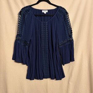 Westport L Navy Blue Tunic Blouse with Lace Accents Keyhole 3/4 Sleeve